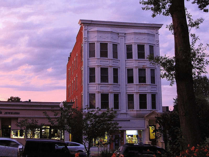 111 East Ridgewood Hekemian & Co.